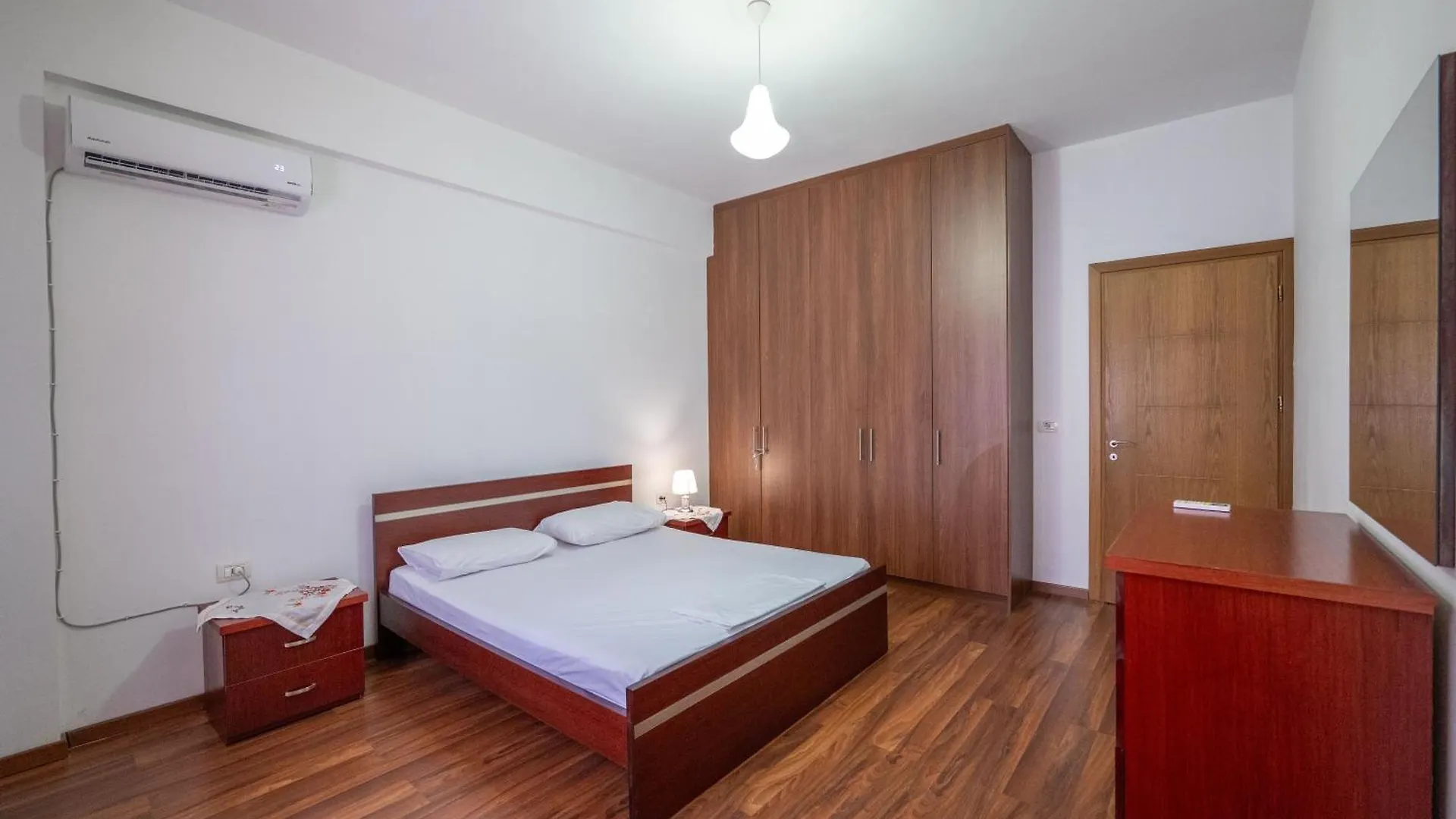 Sunshine Apartments Sarandë