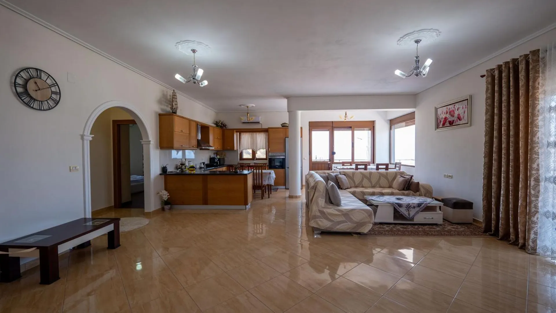 Sunshine Apartments Sarandë