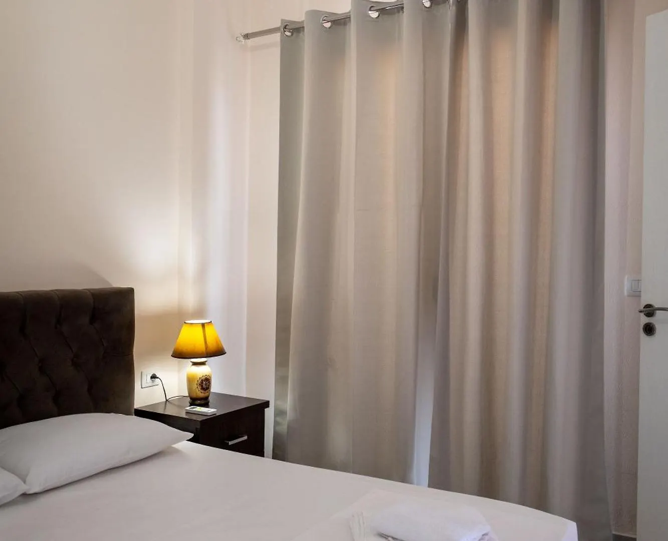 Sunshine Apartments Sarandë