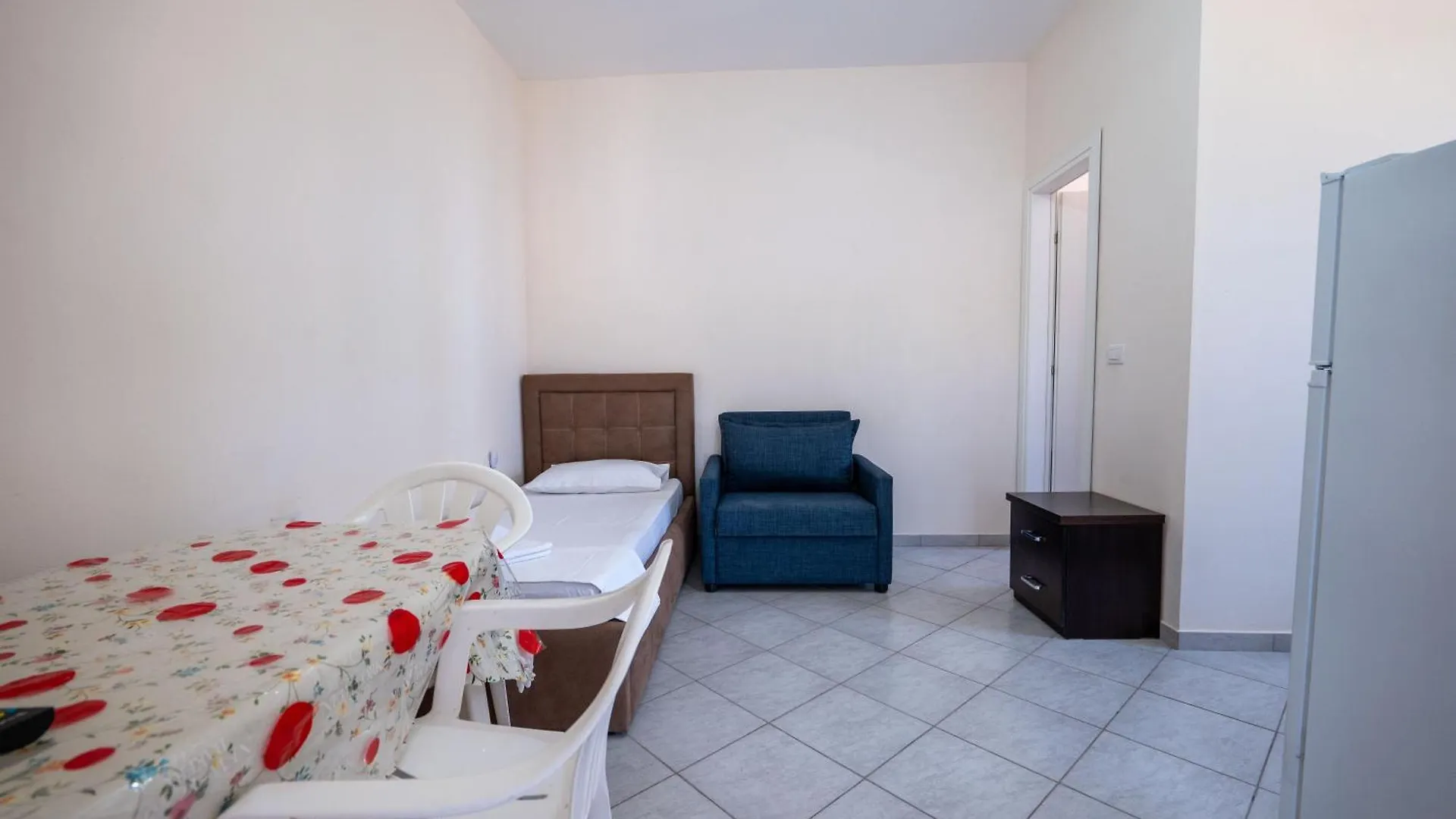 Sunshine Apartments Sarandë
