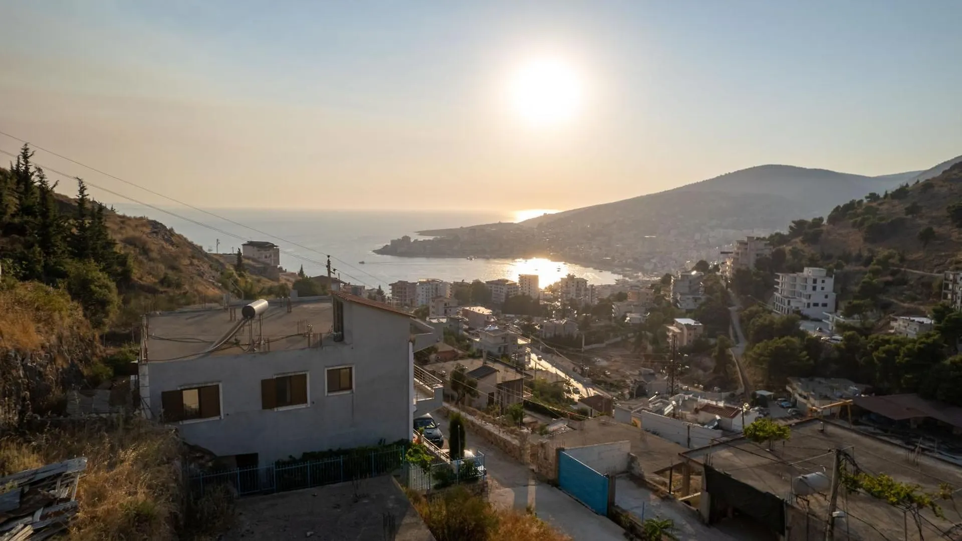 Sunshine Apartments Sarandë
